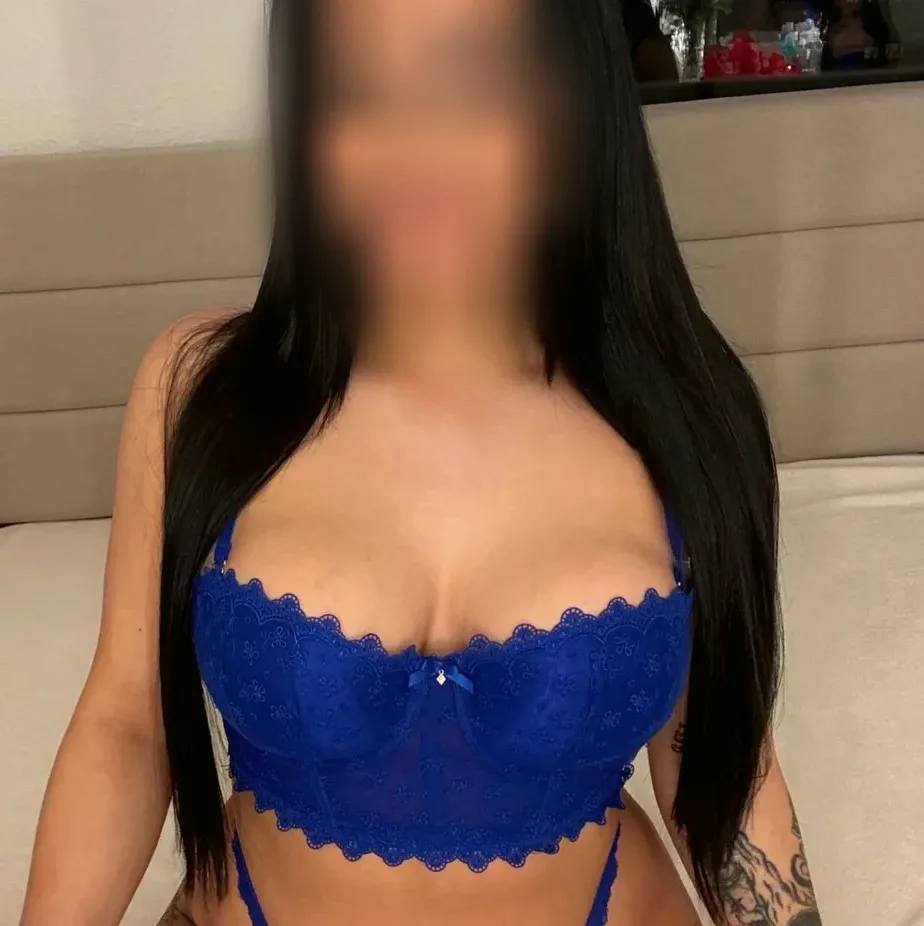Annalena, 24