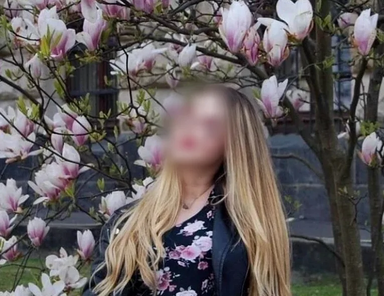 Elisa, 25