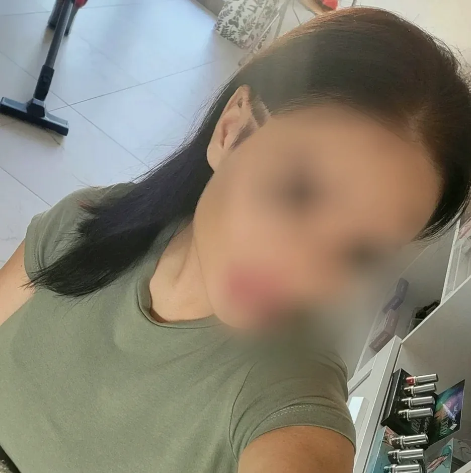 Kira, 29