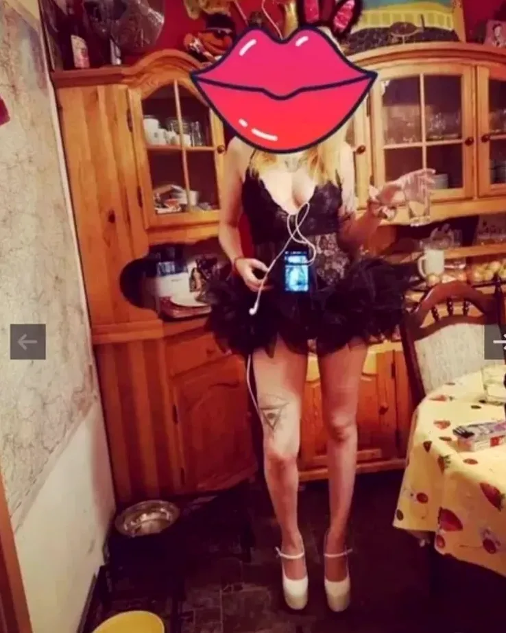 Sophia, 34